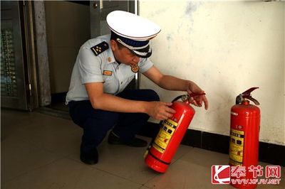 奉節(jié)縣消防大隊(duì) 持續(xù)開展高層建筑消防安全檢查，筑牢居民生命防線